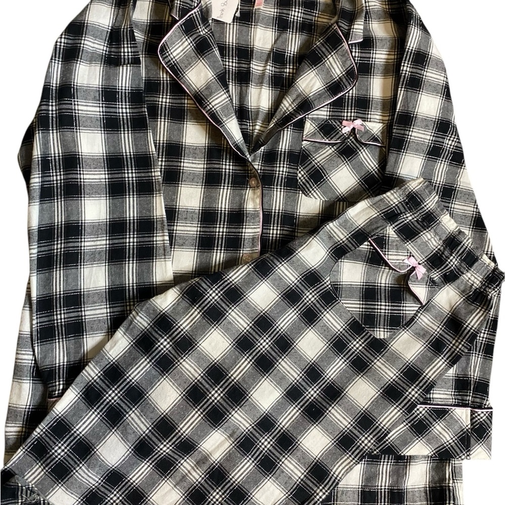 VS Plaid 2PC Pajama Set Medium